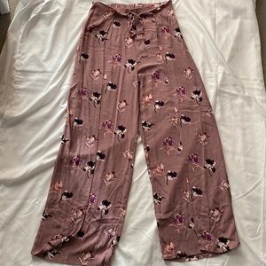 Wide leg lavender color pants size Medium